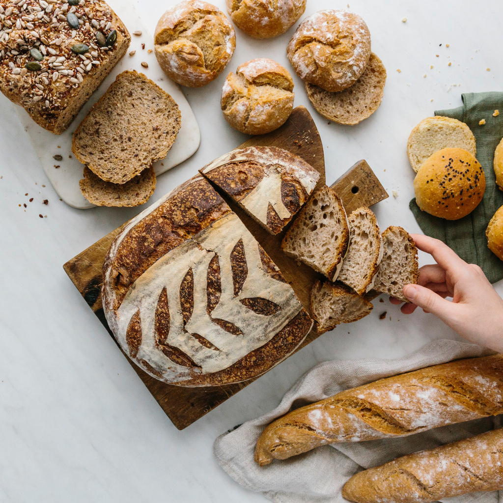 Выгодно ли печь хлеб дома.