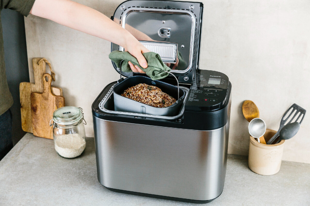 Нужна ли дома хлебопечка